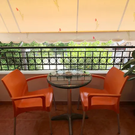 Ortus Hotel 2*