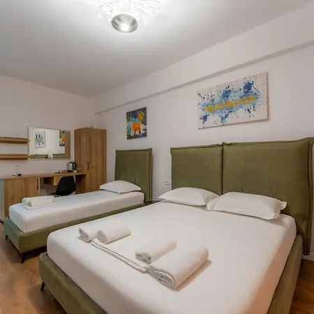 Ortus Hotel 2*
